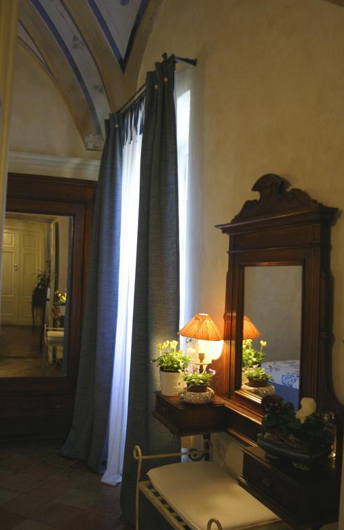 مبيت وإفطار Tovo San Giacomo Casa Nobile الغرفة الصورة